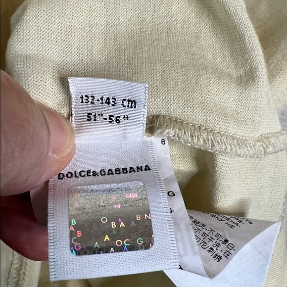 Dolce & Gabbana Beautiful Print Cream with Red Collar Top Size 9/10 - Picture 9 of 11